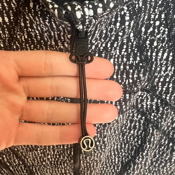 Lululemon Black Define Jacket - Picture 3 of 4